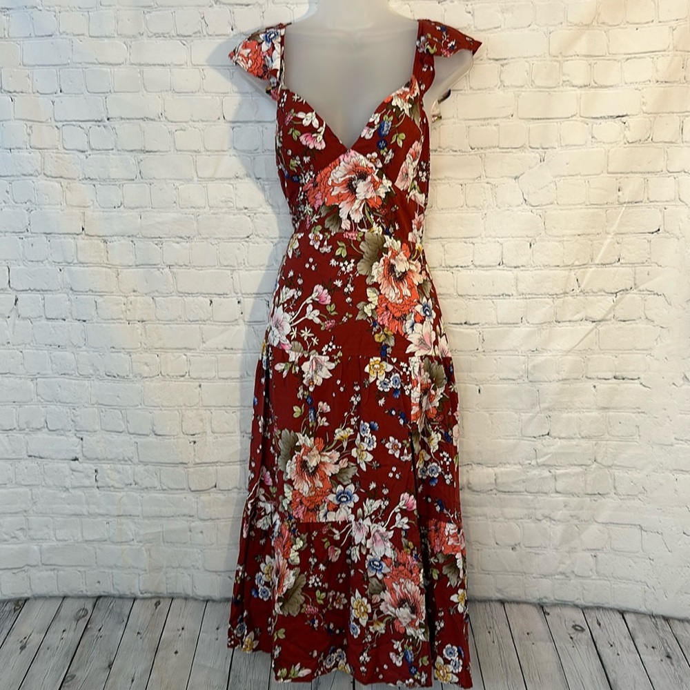 Lulus beautiful flowered maxi dress